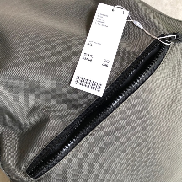 Urban Outfitters Unisex City Sling Bag One Strap Style Shoulder Backpack - Picture 11 of 16